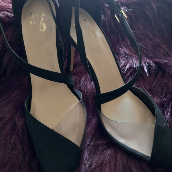 Dress Shoes - Picture 1 of 4